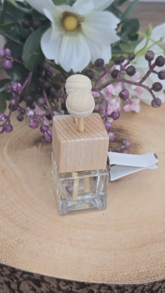 Lemon & Grapefruit Reed Car Diffuser with Vent Clip